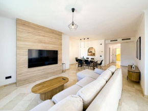 Penthouse Rooftop Terrace 3bed Pool Family Only